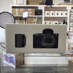 SONY ZV-E1 Digital Camera w/ Lens Kit