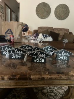 8 graduation centerpieces