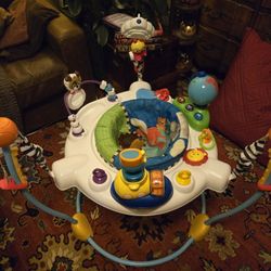 BABY EINSTEIN ACTIVITY CENTER