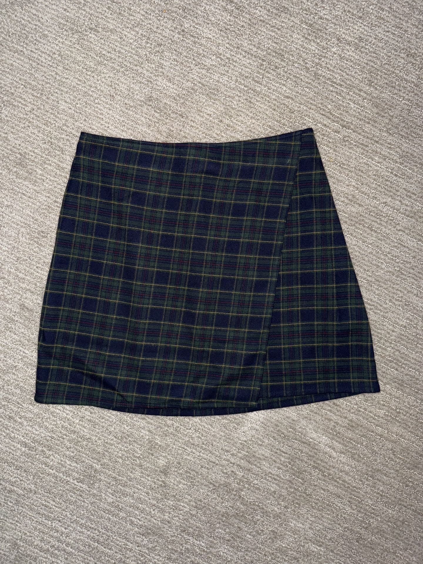 Hollister navy plaid skirt