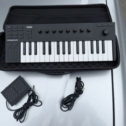 Komplete Kontrol M32
