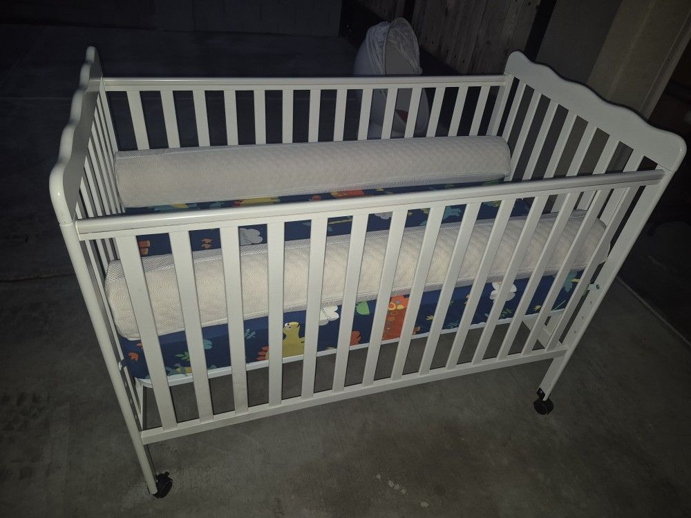 Baby Crib With Mattress In Very Good Condition