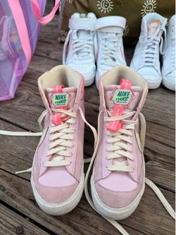 Nike Blazer Mid Pink Suede Sneakers