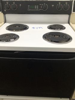 GE White & Black Like New Electric Stove! So Clean! Guaranteed! Delivery Available! Refrigerator & Dishwasher Also Available!