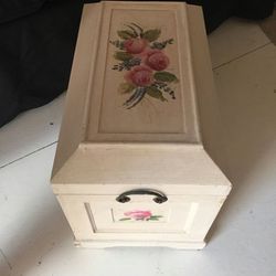 Small sweet hope chest with handpainted flowers