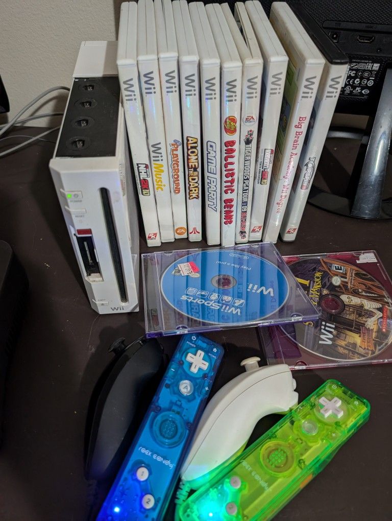 Wii bundle W/Lots Of Games 