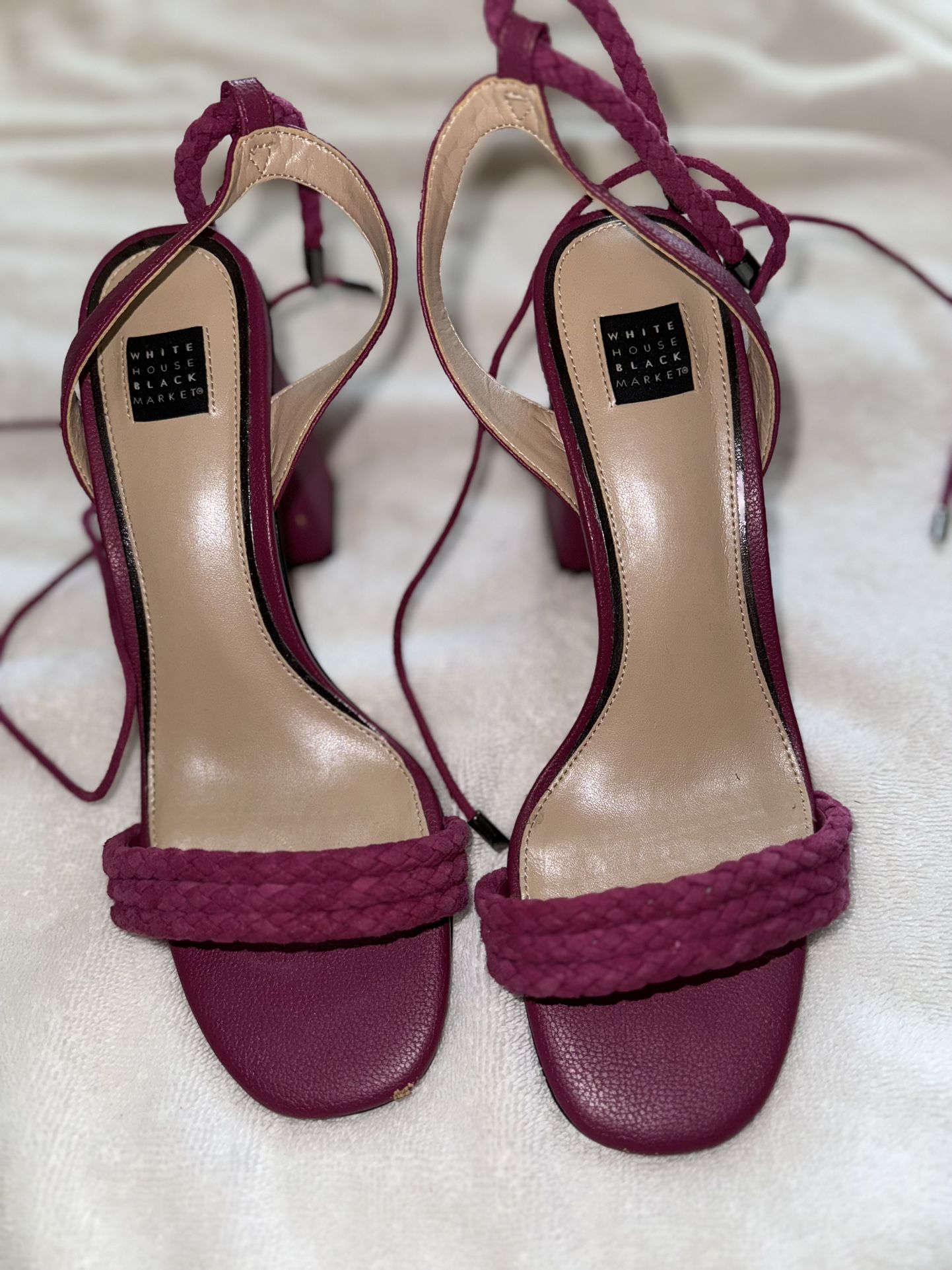 White House Black Market Size 8.5M Dark Pink Strappy Sandals 3.5 inch block/square heels