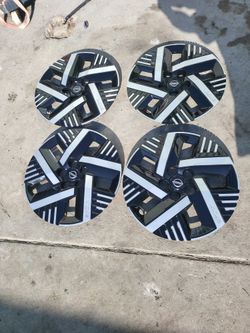 2025 Nissan Kicks 17 Inch Hubcaps 