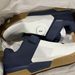 STAMP LACE FLAT SHOES - NAVY/GUM