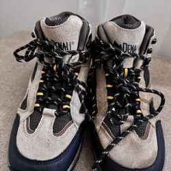 Denali Women’s Hiking Boots 🥾