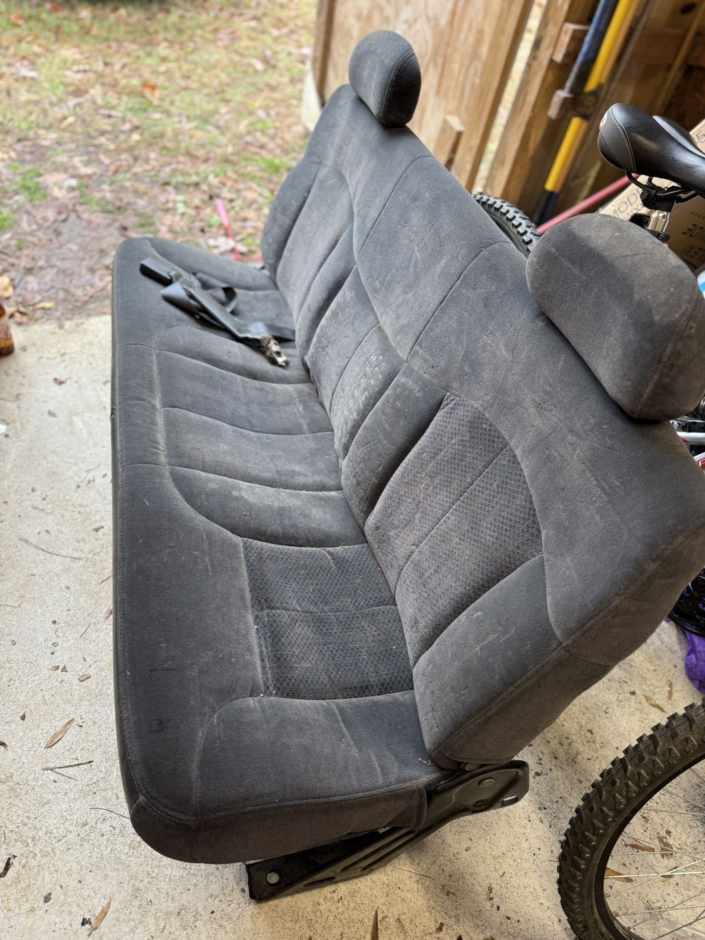 99-06 Chevy/gmc Rear Seats 