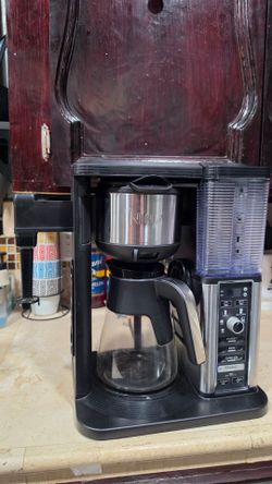 Ninja hot/ice coffee maker with frother
