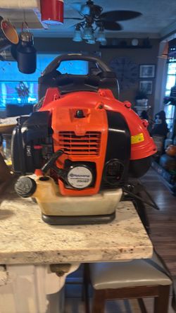 Husqvarna -350 BT blower/excellent