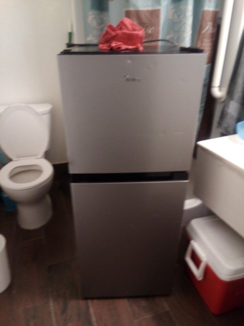 Midea Fridge