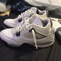 Jordan 4 Cements Size 2,5 Youth Run A Little Big 