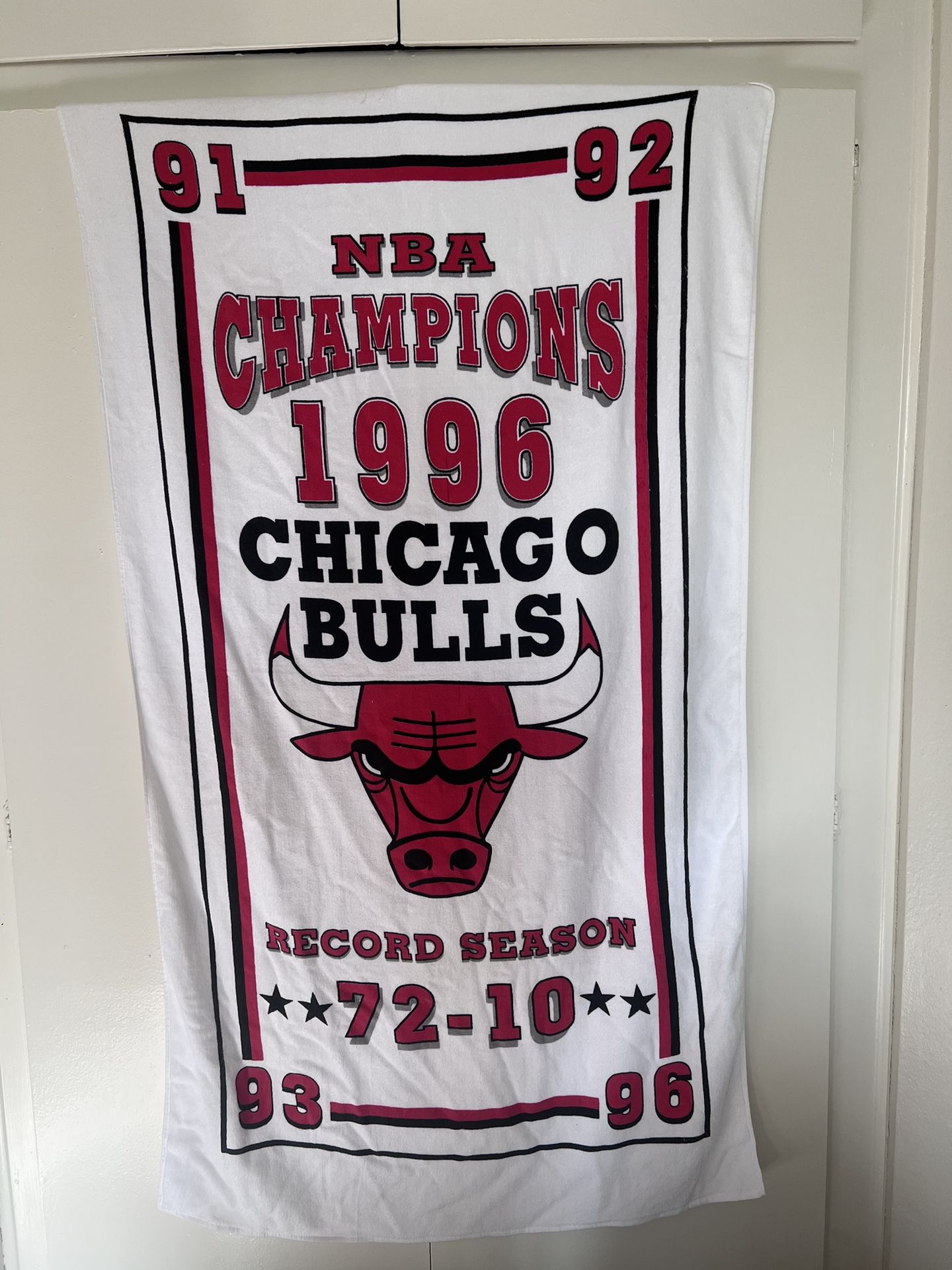 Chicago Bulls NBA Championship Banner Flag 