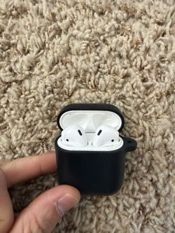 Apple AirPods 2nd Gen