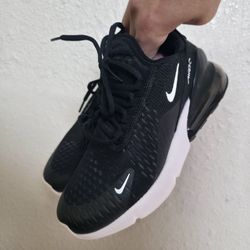 Like New Nike 270 Womens Size 6.5 