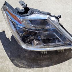 2017-2020 Nissan Armada Right Passenger Side  Headlight