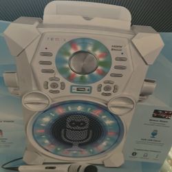 Singing Machine SDL485W Remix Hi-Def Digital Karaoke System