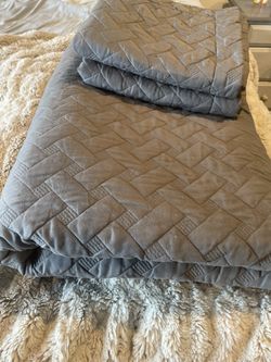 King Size Bedsure Basket Weave Quilt
