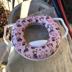Nice Minnie Mouse Kids Potty Seat Trainer Only Eight Dollars Firm