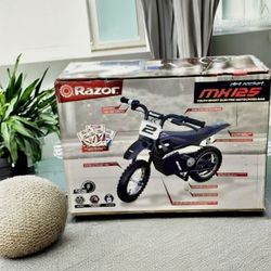 6539646 Razor MX125 Dirt Rocket E-bike 5.3 mile range and 8mph 
