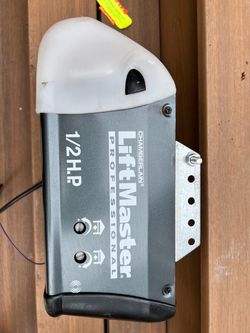 CHAMBERLAIN LiftMasterPROFESSIONAL 1/2H.P