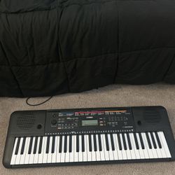 Yamaha Piano Keyboard