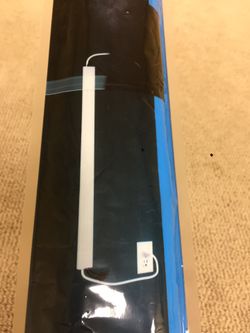 Flat screen tv cord cover