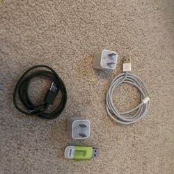 iPhone Bundle And Lexar 32 Gb Pen Drive 