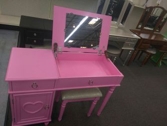 Vanity set w/ stool