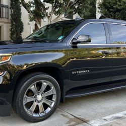 2019 Chevy Suburban LT