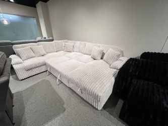 🛋️ NEW!! Sleeper Sectional Sofa w/  Chaise 🚛 Avail E-Z Clean fabric  Storage compartment under Chaise  Grey color (3 total color options) XL Size 12