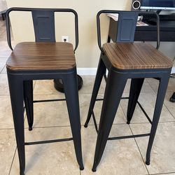 4 Bar Stools with Metal Frame