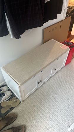 Shoe cubby