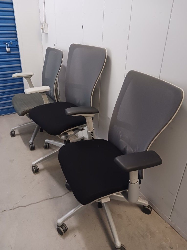 Haworth Zody Ergonomic Task Chair With Lumbar Support