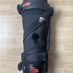 OSSUR - THE UNLOADER EXPRESS DFS - OTHROPEDIC / OSTEOARTHRITIS HINGED KNEE BRACE - LEFT - BLACK - SIZE SMALL - WASHABLE