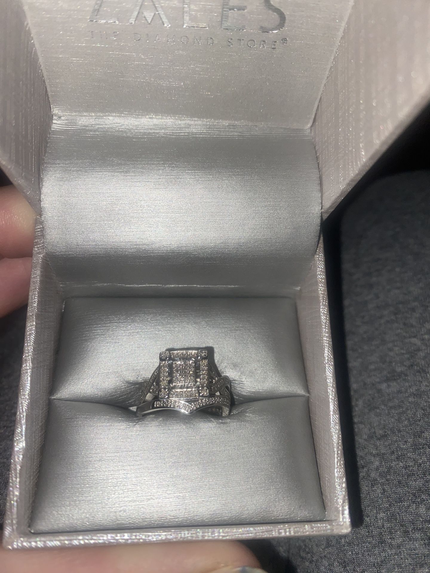 1/4 diamond Square Frame Bridal Set in Sterling Silver. Size 5