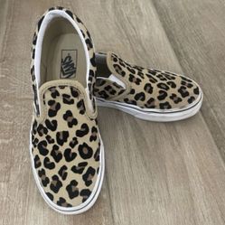 Classic Slip-On Leopard Print Vans