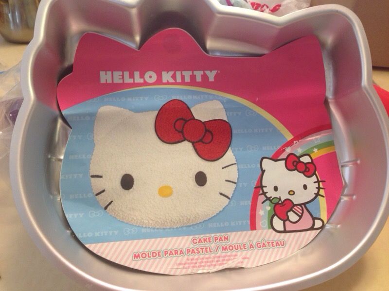 Hello kitty cake pan