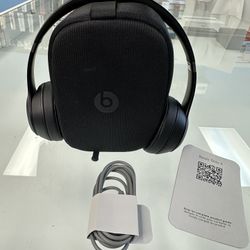 Beats Solo 4 Black