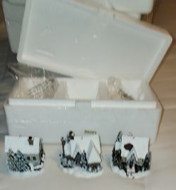 Thomas Kinkade Christmas Memories Cottage Ornaments