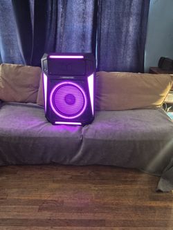 MONSTER ALL IN ME PA SPEAKER Z6 650 WATTS WIRELES MIC TRIPOD STAND RGB LED LIGHTS