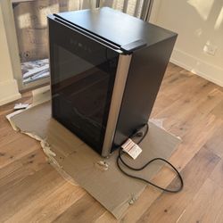 Mini Fridge 