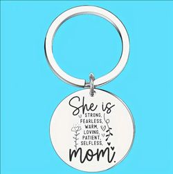 Mom, Mum, Mommy, Mamá Keychain's. Llavero De Mamá. Strong Fearless Warm Loving Patient Selfless. Love You Momma