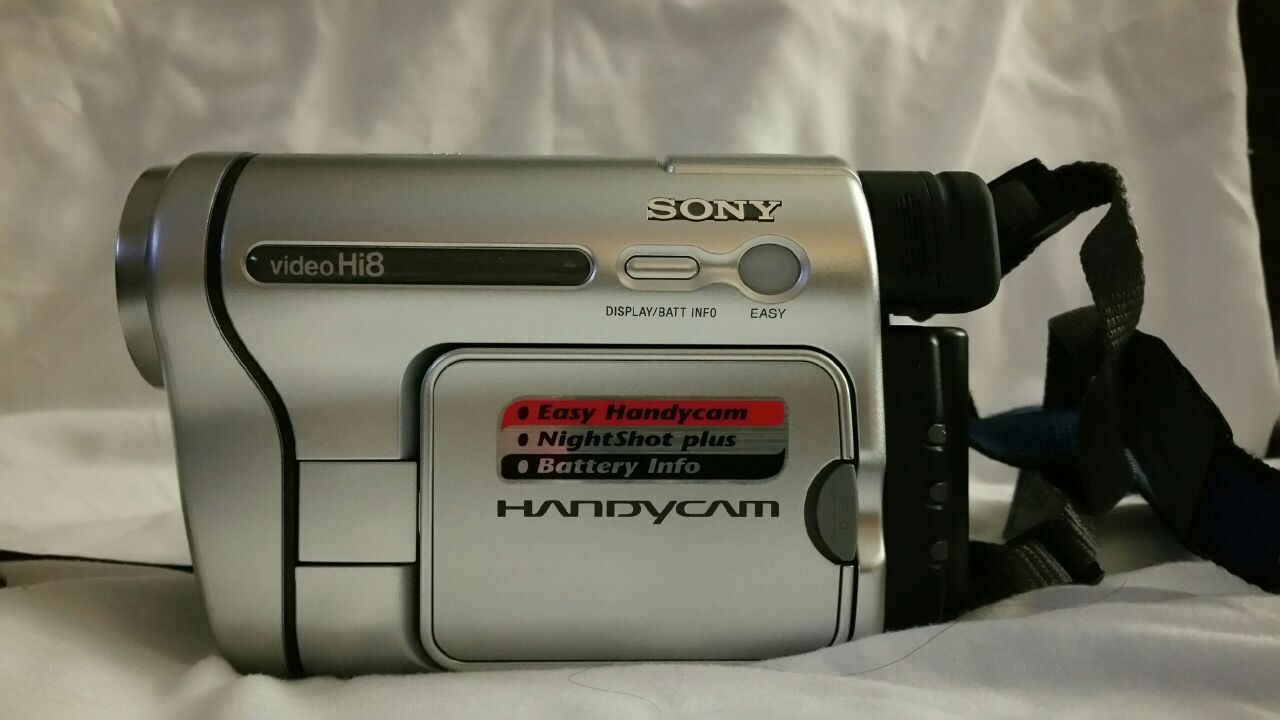 Sony Handycam Video Hi8 Nightshot plus