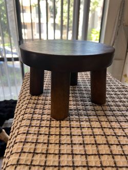 8 inch round, 5 inch tall wooden plant stand/stool