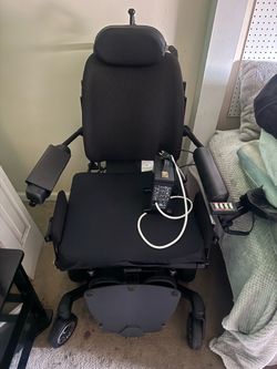 Rovi Power Wheelchair