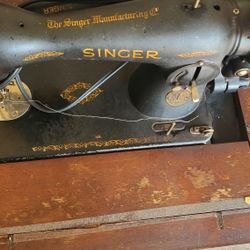 SINGER SEWING MACHINE ANTIQUE 